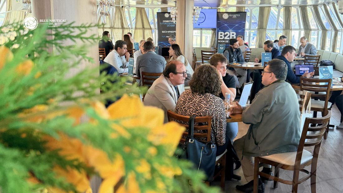 Negócios a bordo: encontro B2B inédito reúne 70 empresas em um catamarã